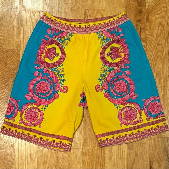 Versace Super Runway Magenta Gold Blue Hibiscus Shorts - Picture 1 of 5